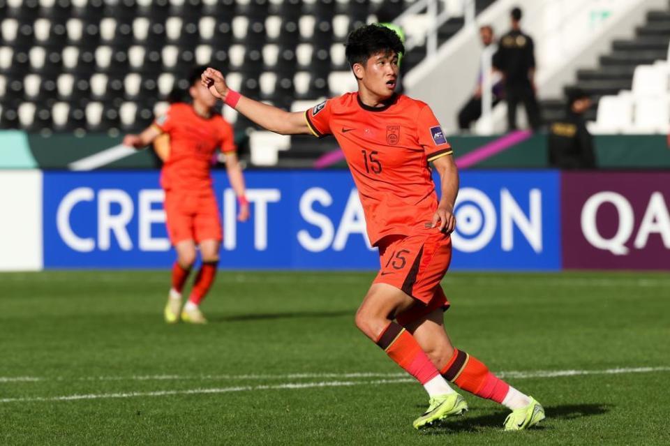 曝上海海港求购彭啸！报价超1000万，媒体人：泰山赶紧续约